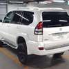 toyota land-cruiser-prado 2009 267841317 image 2