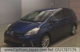 toyota prius-α 2013 CFJ1787179