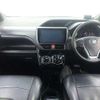 toyota noah 2017 504928-924250 image 1