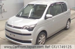 toyota spade 2014 CFJ1749125