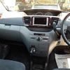 toyota noah 2005 -TOYOTA--Noah DBA-AZR60G--AZR60-3000228---TOYOTA--Noah DBA-AZR60G--AZR60-3000228- image 14