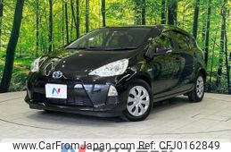 toyota aqua 2013 -TOYOTA--AQUA DAA-NHP10--NHP10-2241031---TOYOTA--AQUA DAA-NHP10--NHP10-2241031-