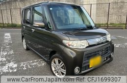 daihatsu tanto 2011 CFJ1699307