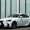 lexus is 2017 CFJ1746437 image 8