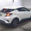 toyota c-hr 2017 quick_quick_DAA-ZYX10_2070155 image 6