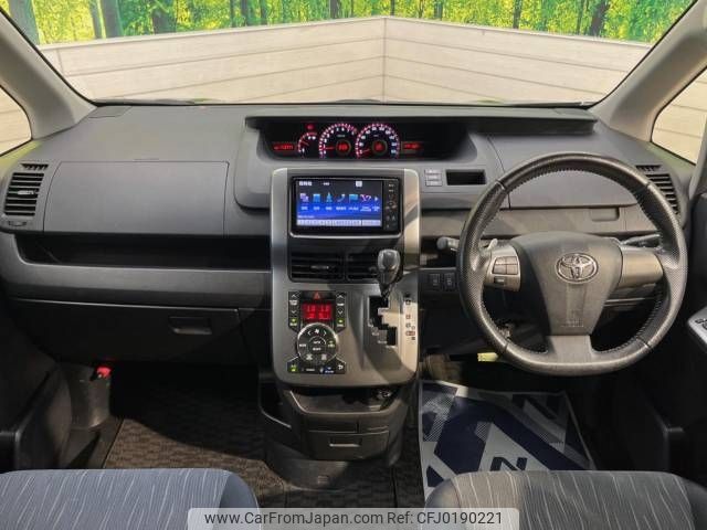 toyota voxy 2012 -TOYOTA--Voxy DBA-ZRR70W--ZRR70-0477090---TOYOTA--Voxy DBA-ZRR70W--ZRR70-0477090- image 2