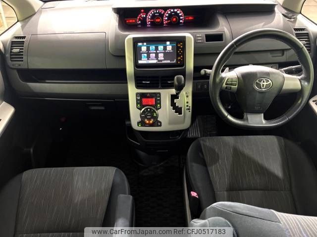 toyota voxy 2010 -TOYOTA--Voxy DBA-ZRR70W--ZRR70-0385782---TOYOTA--Voxy DBA-ZRR70W--ZRR70-0385782- image 2