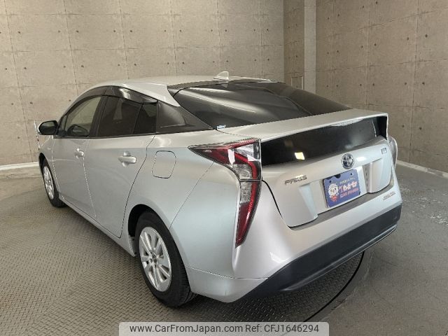 toyota prius 2018 CFJ1646294 image 2