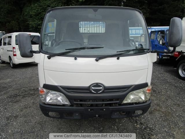hino dutro 2011 CFJ1743489 image 2