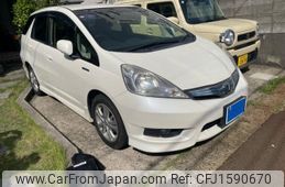 honda fit-shuttle 2013 CFJ1590670