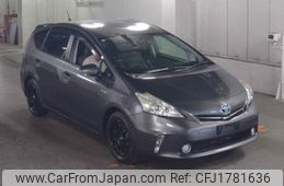 toyota prius-α 2013 CFJ1781636