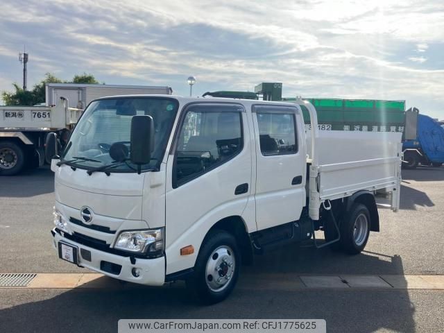 hino dutro 2024 CFJ1775625 image 1