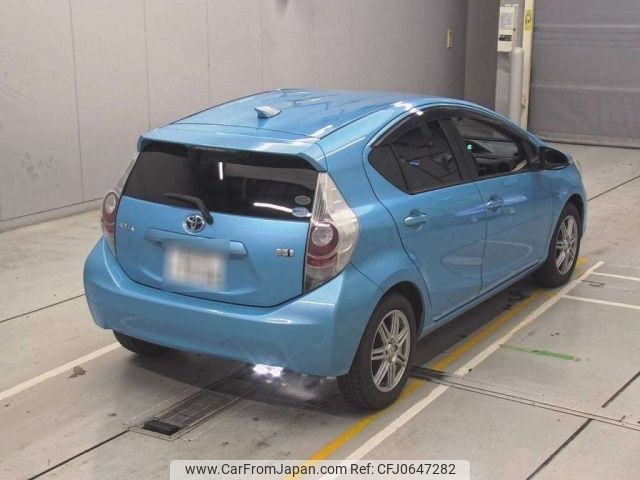 toyota aqua 2012 -TOYOTA 【豊田 500み7006】--AQUA NHP10-2027410---TOYOTA 【豊田 500み7006】--AQUA NHP10-2027410- image 2