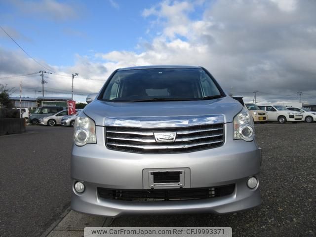 toyota noah 2010 GOO_JP_700120051630240711001 image 2