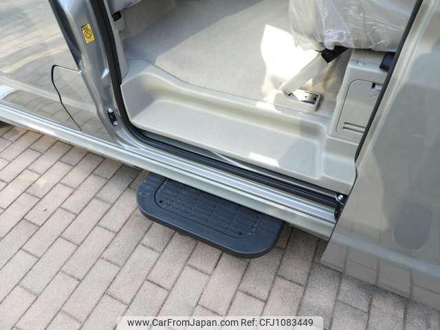 2025 Suzuki Every Wagon DA17W - Car Price $15,658