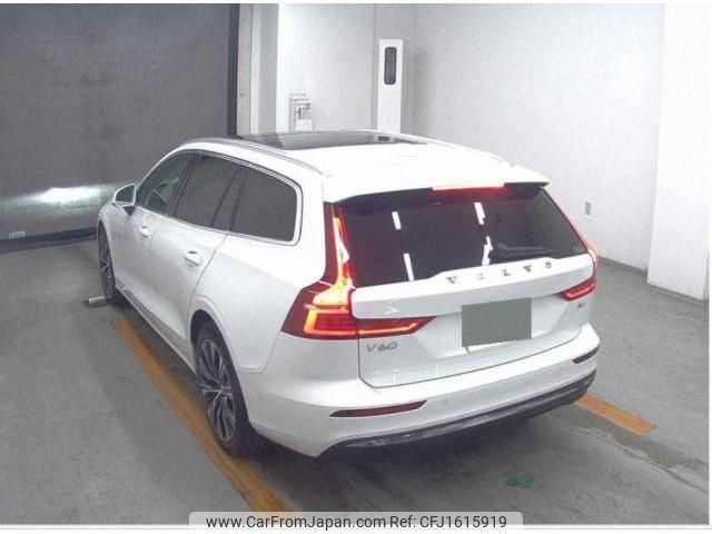 volvo v60 2023 CFJ1615919 image 2
