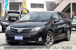 toyota avensis 2013 CFJ1782802