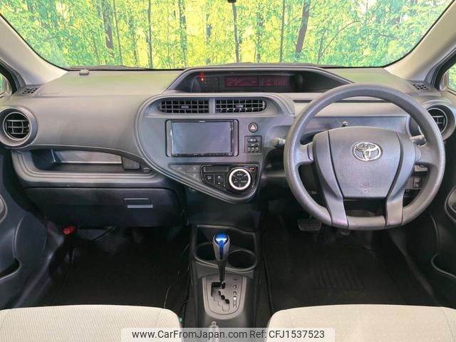 toyota aqua 2018 CFJ1537523 image 2