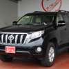 toyota land-cruiser-prado 2016 18432511 image 3