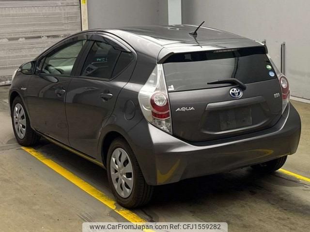 toyota aqua 2012 CFJ1559282 image 2