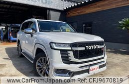 toyota land-cruiser 2023 CFJ9670819