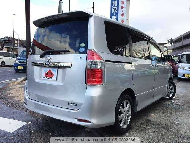 toyota noah 2008 504928-926875 image 2