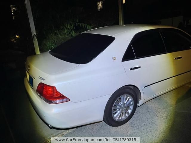 toyota crown 2004 CFJ1780315 image 2