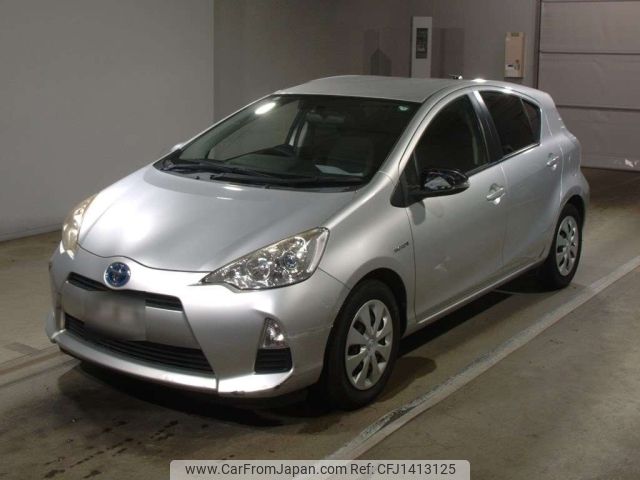 toyota aqua 2013 -TOYOTA--AQUA NHP10-6227845---TOYOTA--AQUA NHP10-6227845- image 1