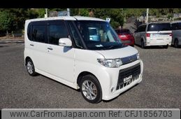 daihatsu tanto 2011 CFJ1856703
