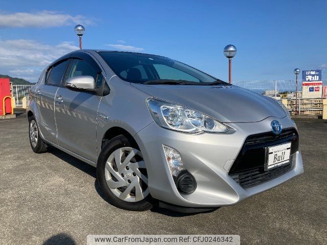 toyota aqua 2015 -TOYOTA--AQUA NHP10--6449345---TOYOTA--AQUA NHP10--6449345- image 1