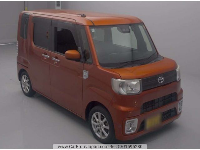 toyota pixis-mega 2018 CFJ1595280 image 2