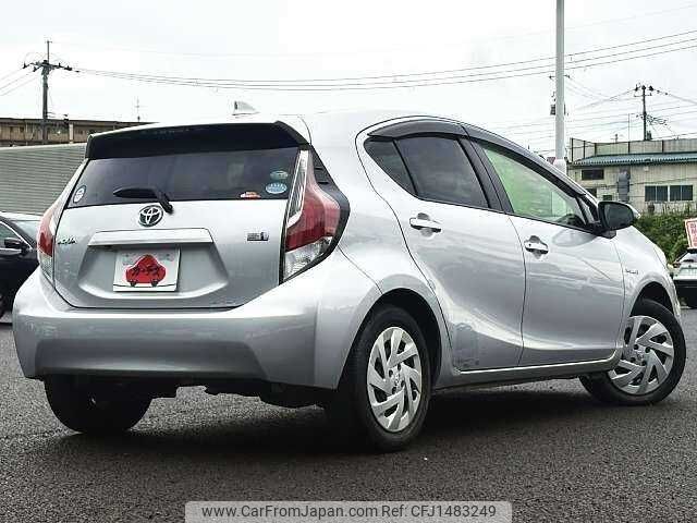 toyota aqua 2016 CFJ1483249 image 2