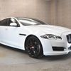 jaguar xj-series 2017 quick_quick_J128B_SAJKC1682H8W08331 image 1