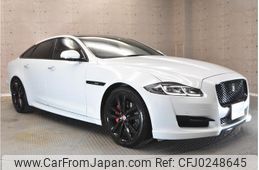 jaguar xj-series 2017 quick_quick_J128B_SAJKC1682H8W08331