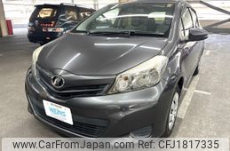 toyota vitz 2011 CFJ1817335