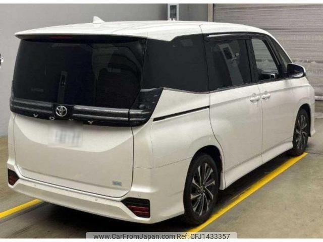 toyota voxy 2023 quick_quick_6BA-MZRA90W_0039417 image 2