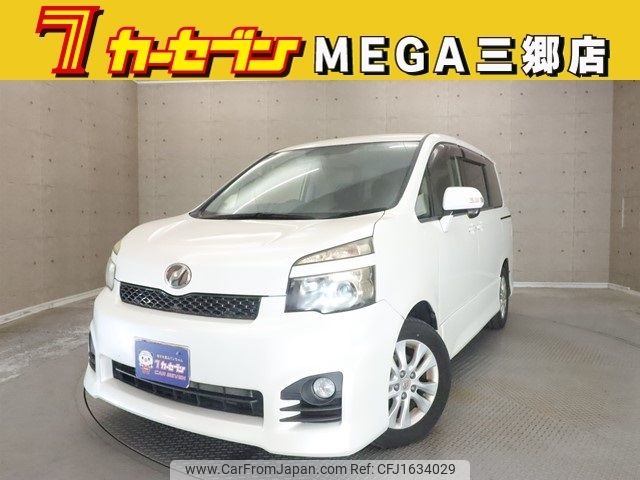 toyota voxy 2012 CFJ1634029 image 1