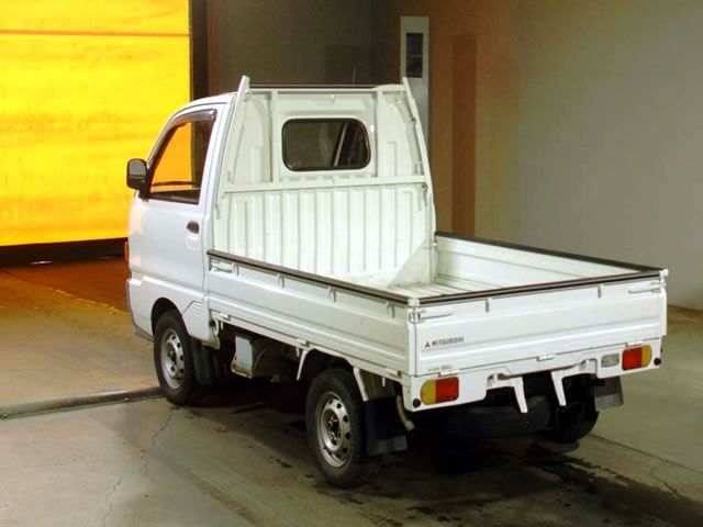 mitsubishi minicab-truck 1995 No.13731 image 2