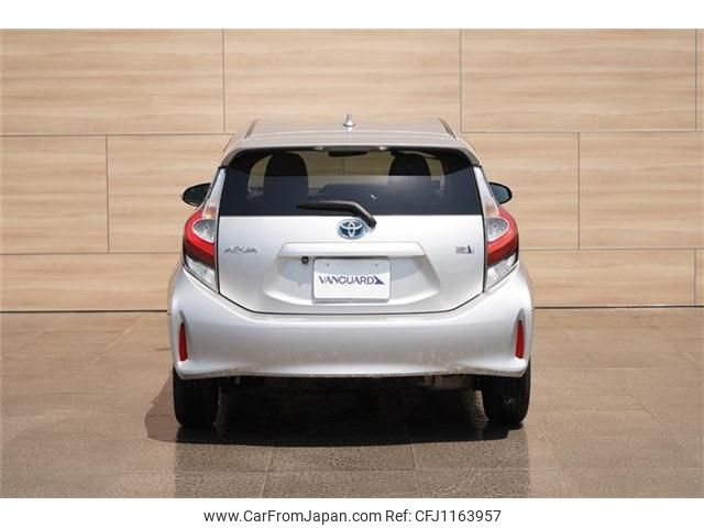 toyota aqua 2018 -TOYOTA 【岡山 502ﾊ8518】--AQUA NHP10--6720150---TOYOTA 【岡山 502ﾊ8518】--AQUA NHP10--6720150- image 2