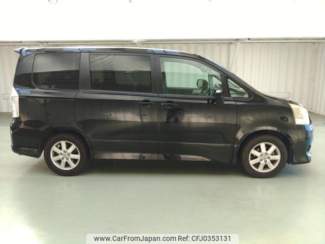 toyota noah 2007 ENHANCEAUTO_1_ea289675 image 2