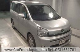 toyota voxy 2011 CFJ1651781