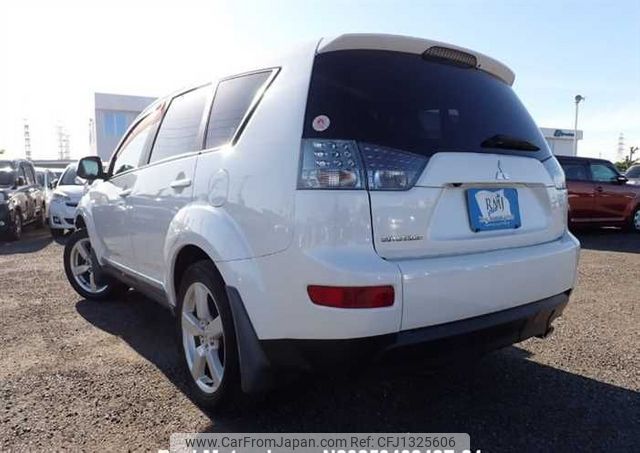 mitsubishi outlander 2006 646828-N2025040242F-24 image 2