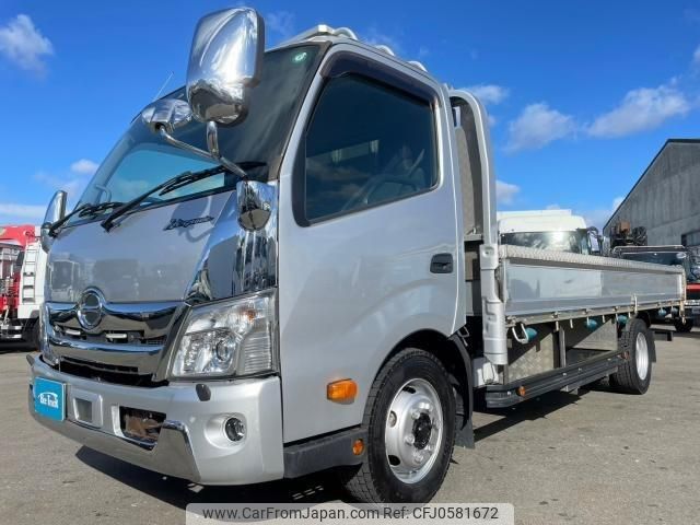 hino dutro 2019 GOO_NET_EXCHANGE_0700644A30241220W003 image 1