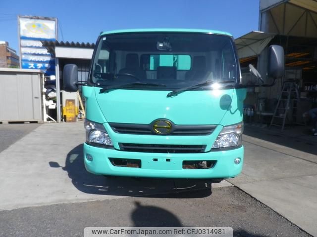 hino dutro 2015 GOO_NET_EXCHANGE_0502426A30241011W001 image 2