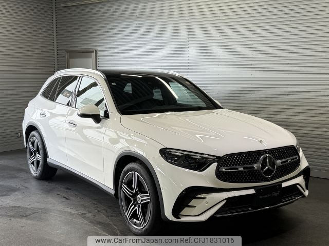 mercedes-benz glc-class 2024 CFJ1831016 image 1