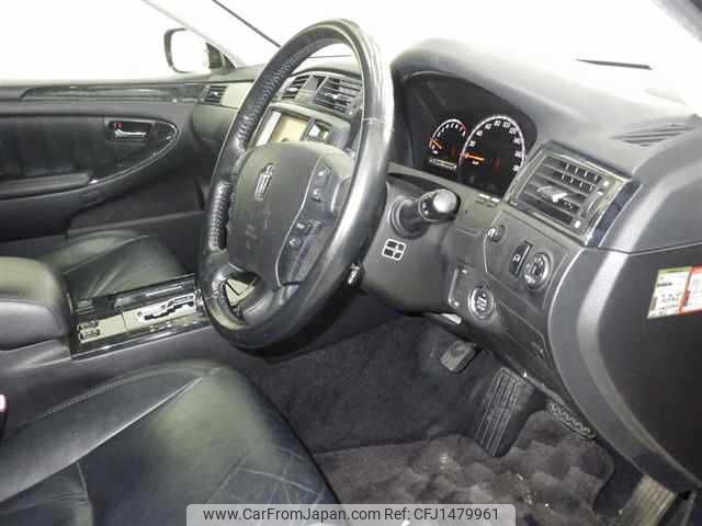 toyota crown 2004 NIKYO_LF68784 image 1