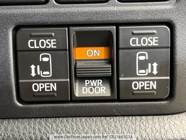 toyota esquire 2018 CFJ1663214 image 2