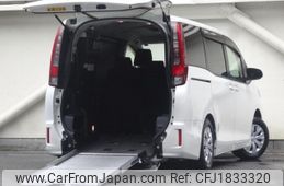 toyota noah 2015 CFJ1833320