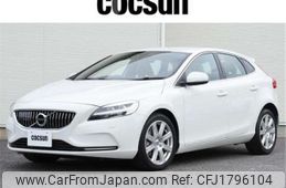 volvo v40 2017 CFJ1796104