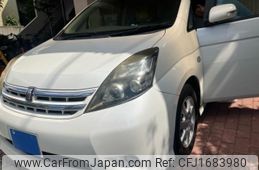 toyota isis 2011 CFJ1683980